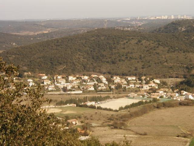 Vailhauquès en 2002 avant l'invasion immobilière