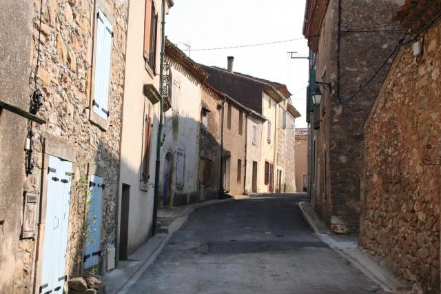 Ruelle d'Assignan, Hérault, France.