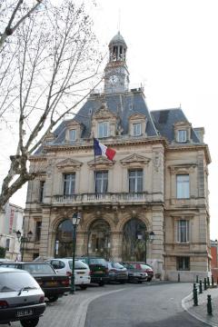 Frontignan (Hérault) - Mairie, construite en 1896 sur l'emplacement de l'ancien château de Frontignan.
