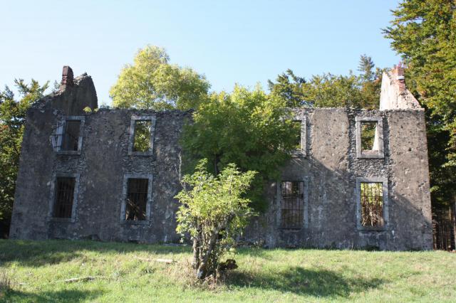 Fraisse-sur-Agout (Hérault) - Ruines du château de les Sierres