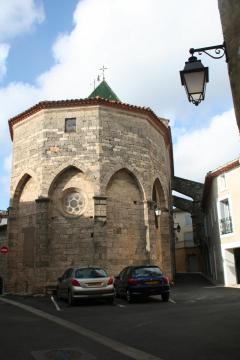 Saint-Geniès-de-Fontedit (Hérault) - chevet de l'église Saint-Geniès.