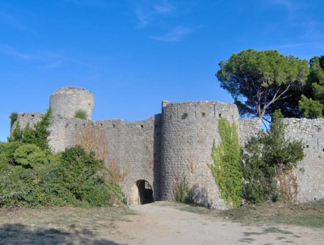 chateau de Clermont l'Hérault