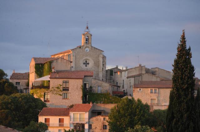 Coucher de soleil sur le village de Teyran