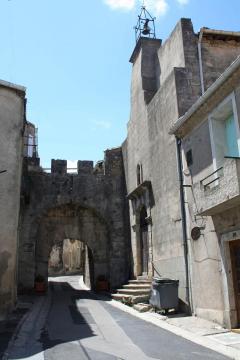 Gigean (France) - porte du village (côté externe).
