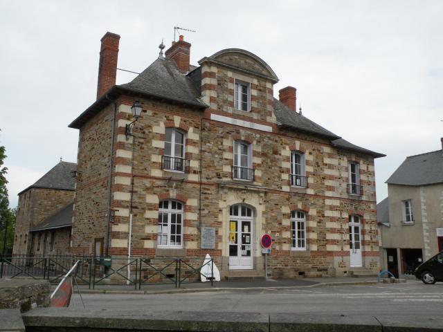 École Léo Ferré à Langon, construite en 1875 par Arthur Regnault.