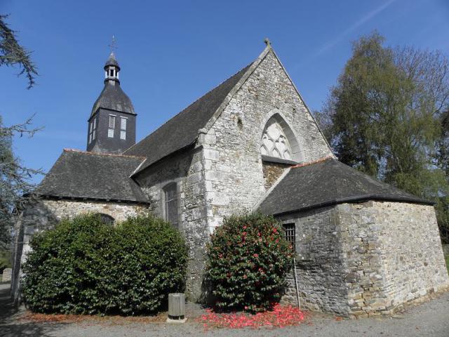 Chevet de l'église Saint-Melaine d'Andouillé-Neuville (35).
