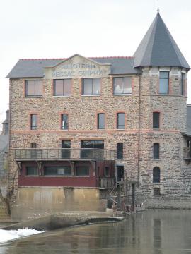 Cet édifice est répertorié dans la base Mérimée, base de données sur le patrimoine architectural français du ministère de la Culture, sous…