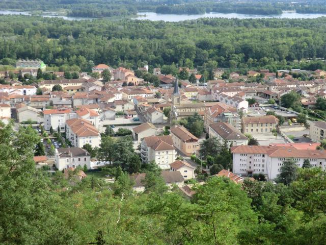 Vue de Miribel depuis la Vierge du Mas Rillier.