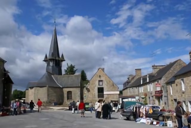 Vide Grenier à Chauvigné, 2008