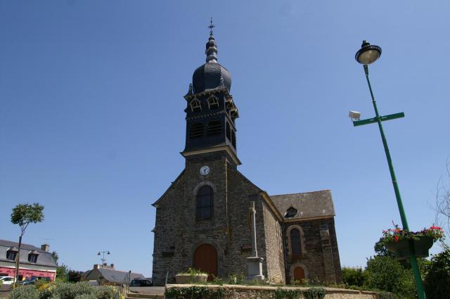 Église Saint-Sulpice d'Ossé. Construite par Arthur Regnault.