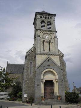 Église Saint-Symphorien de Dingé (35).
