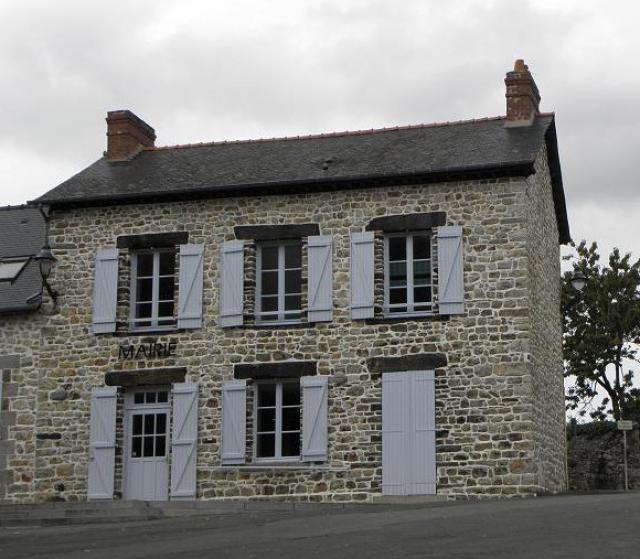 Mairie de Montautour (35).