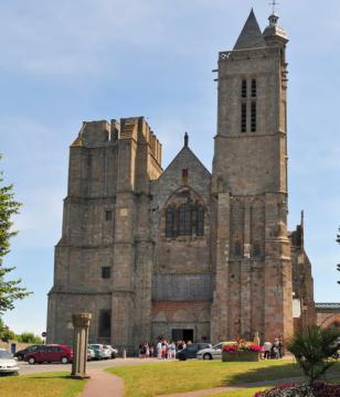 Cathedrale Saint-Samson frontage, Dol-de-Bretagne