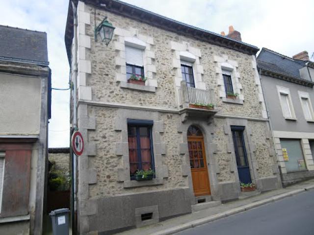 maison a gennes sur seiche
