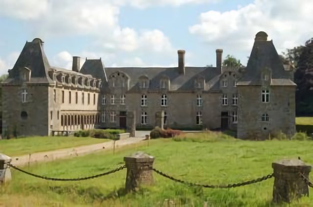 Château du Rocher-Portail à Saint-Brice-en-Coglès © J.C. Nicolle