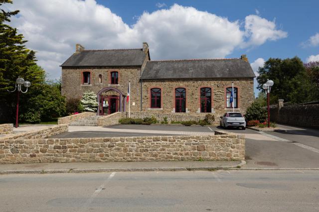 Cet édifice est répertorié dans la base Mérimée, base de données sur le patrimoine architectural français du ministère de la Culture, sous…