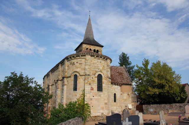 Eglise de Chateloy (Allier) vue du cimetière