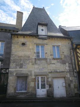 Cet édifice est répertorié dans la base Mérimée, base de données sur le patrimoine architectural français du ministère de la Culture, sous…