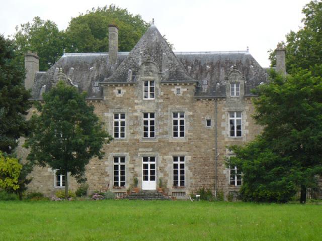 chateau du Quengo, Irodouer