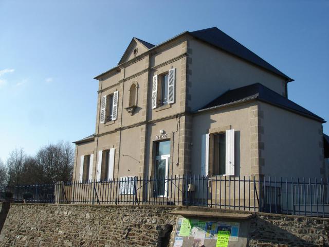 Lignerolles (36) : La mairie.