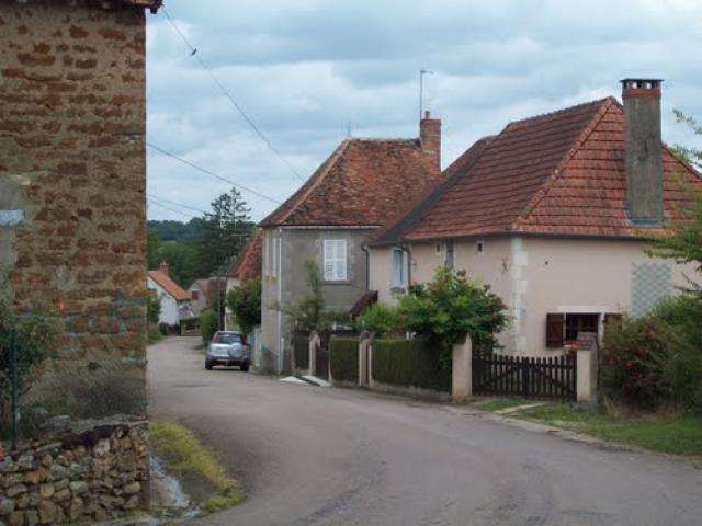 Dunet main street, looking downhill