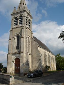 Néons-sur-Creuse (36) : L'église Saint-Vincent.