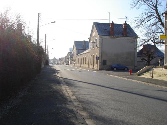 Saint-Août (36) : Vue en direction de Saint-Chartier, de la route d'Issoudun (route départementale 918).