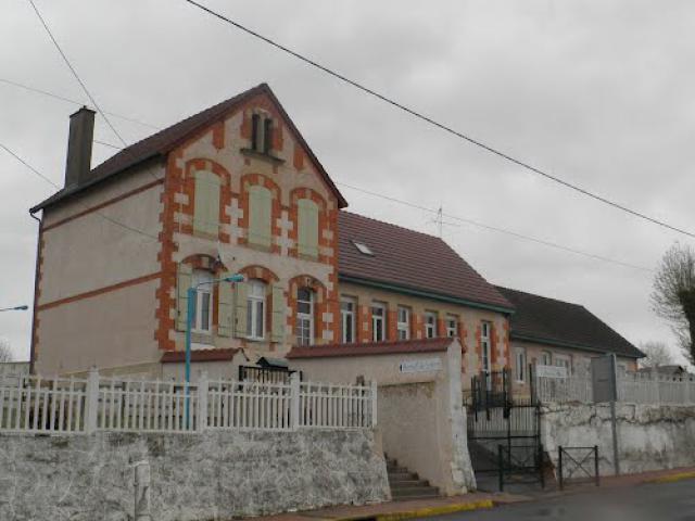 Le Pin, l'école