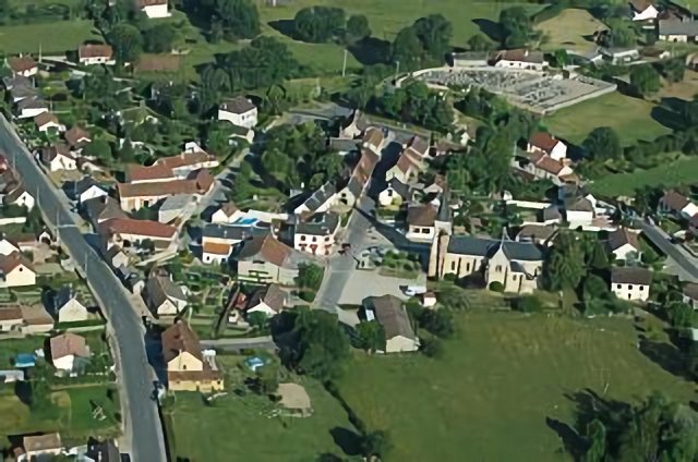 bourg (MONTBEUGNY,FR03)