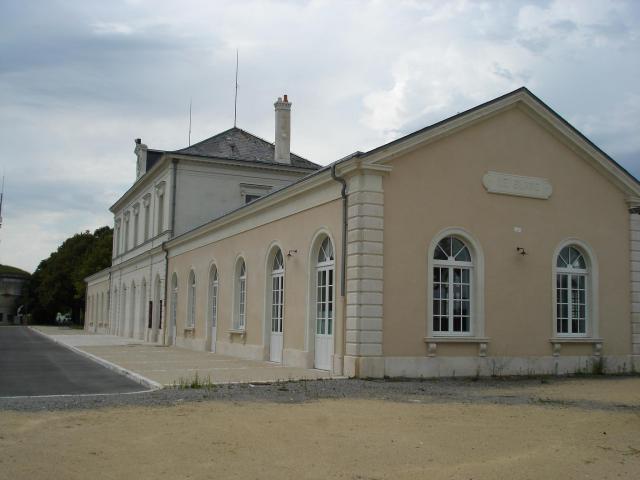 Gare du Blanc (36) : L'ancien bâtiment voyageurs.