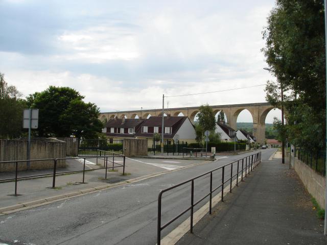 Le Blanc (36) : La rue des Ménigouttes.