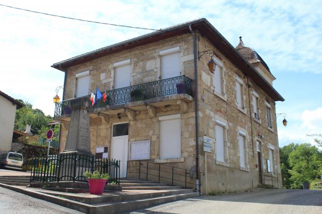 Mairie de L'Abergement-de-Varey.