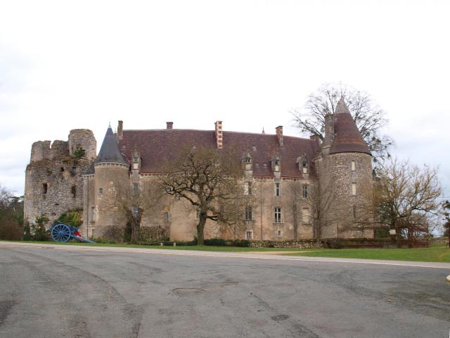 Lys-Saint-Georges (Indre, France) ; le château