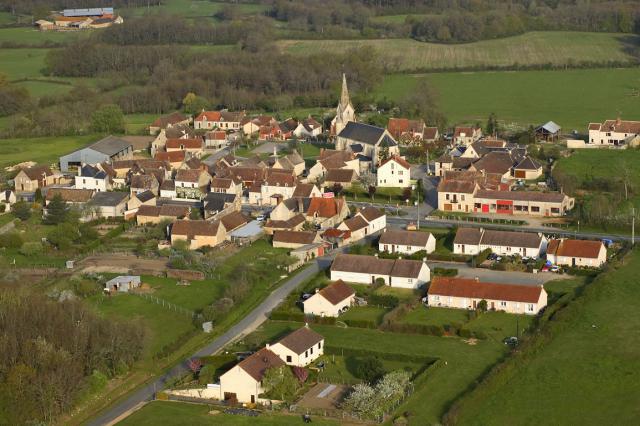 Vue oblique du village de Lureuil, dans l'Indre.