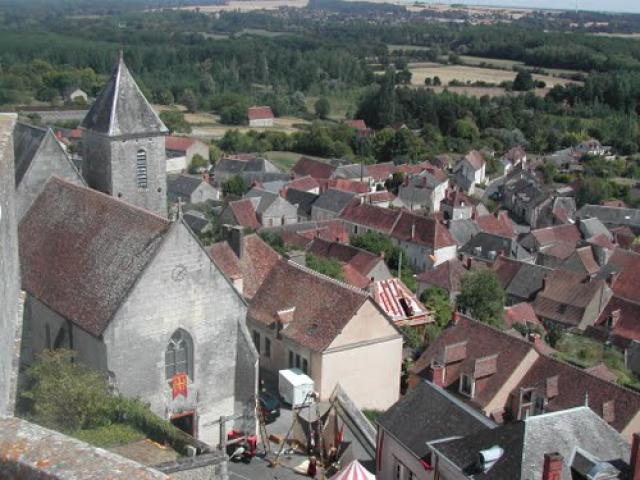 Palluau sur Indre : l'église et le village
