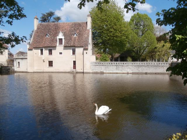 Abbaye vue depuis la route départementale 6
