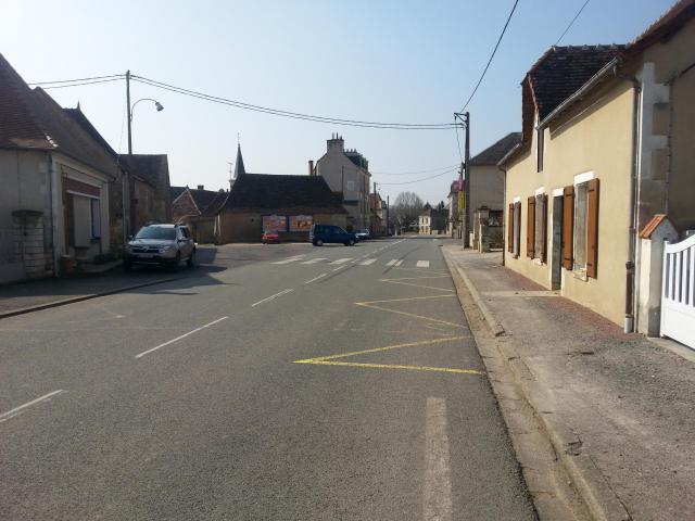 Ingrandes (36) : La route nationale (route départementale 108).