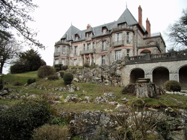 Le château de Bel-Air à Truyes
