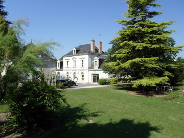 Tauxigny, Gîte Le Cèdre, France
