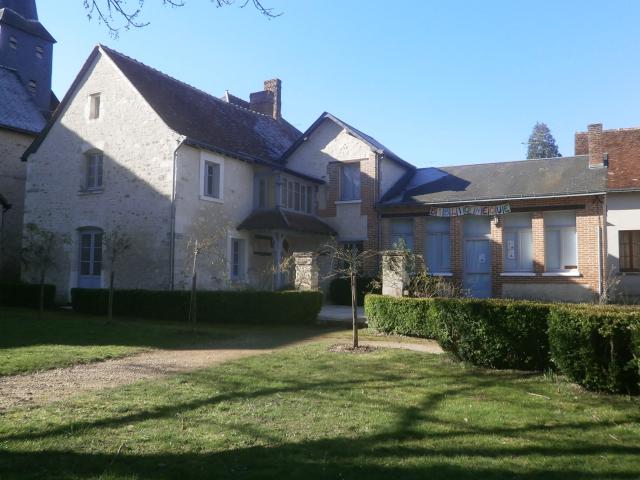 La bibliothèque (ancien presbytère) de Loché-sur-Indrois