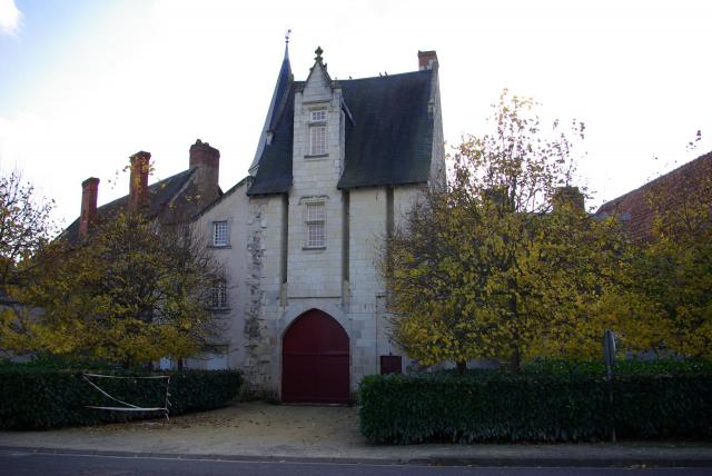 Châtelet du XVe siècle, reste du château (IMH)