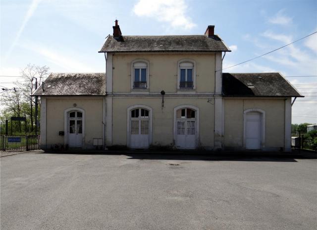 Gare ferroviaire, Villeneuve-sur-Allier, Allier, France