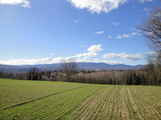 Vue sur le massif du Pilat des hauteurs de Roussillon