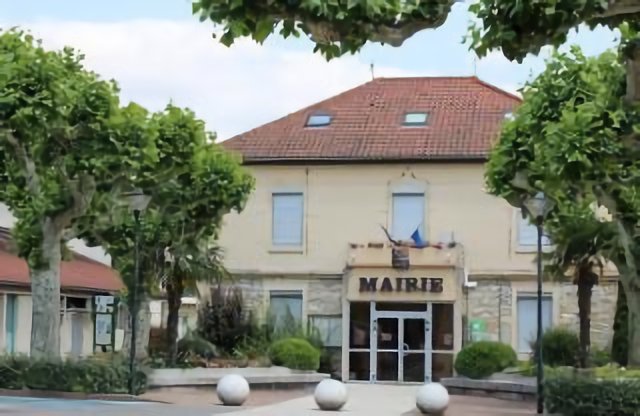 Saint-Just-Chaleyssin (38) 26 juin 2013. La mairie.