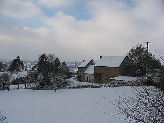 huis combemorel devant le restoration