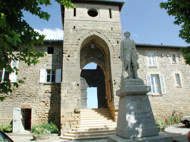 Cet édifice est répertorié dans la base Mérimée, base de données sur le patrimoine architectural français du ministère de la Culture, sous…