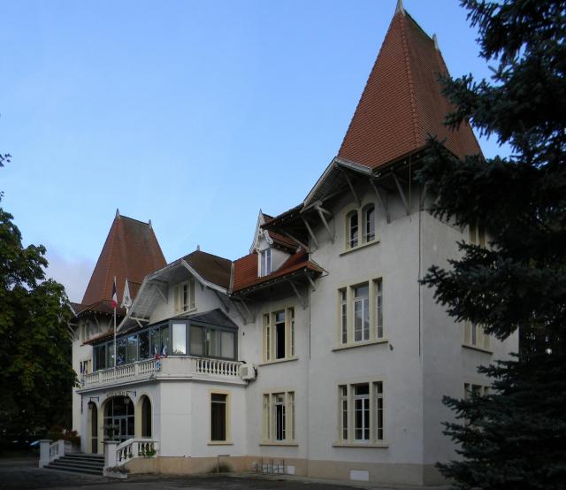 Mairie de Charvieu-Chavagneux.