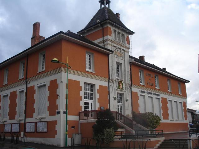 La Verpillière (38) : La mairie
