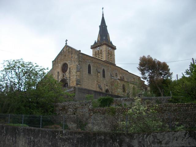 Église Saint Jacques de Roussillon (Isère, France). Lieu de la prise de vue 45° 22′ 15,17″ N, 4° 48′ 34,06″ E Voir cet endroit et d’autres…
