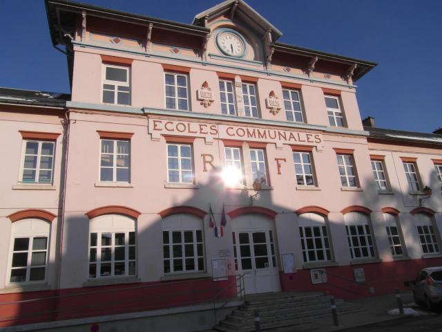école municipale de Pont de Beauvoisin (isère)